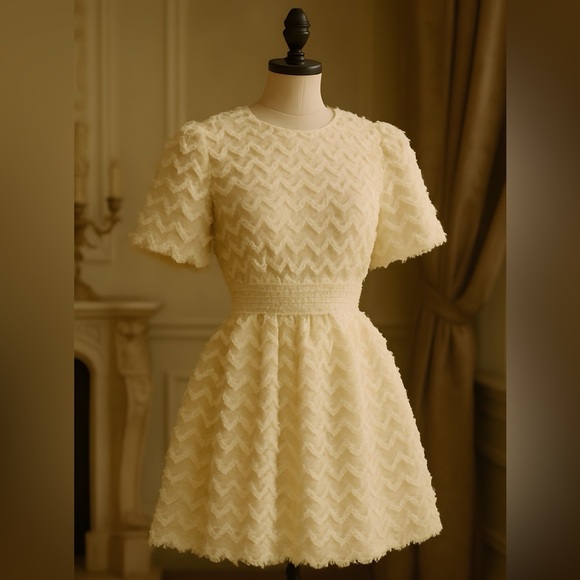 Elegant Cream Dress- Missing label - Picture 1 of 3